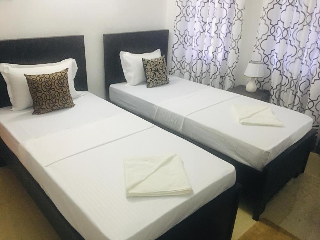 Kavee Transit Hotel Katunayaka Ngoại thất bức ảnh