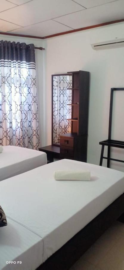 Kavee Transit Hotel Katunayaka Ngoại thất bức ảnh