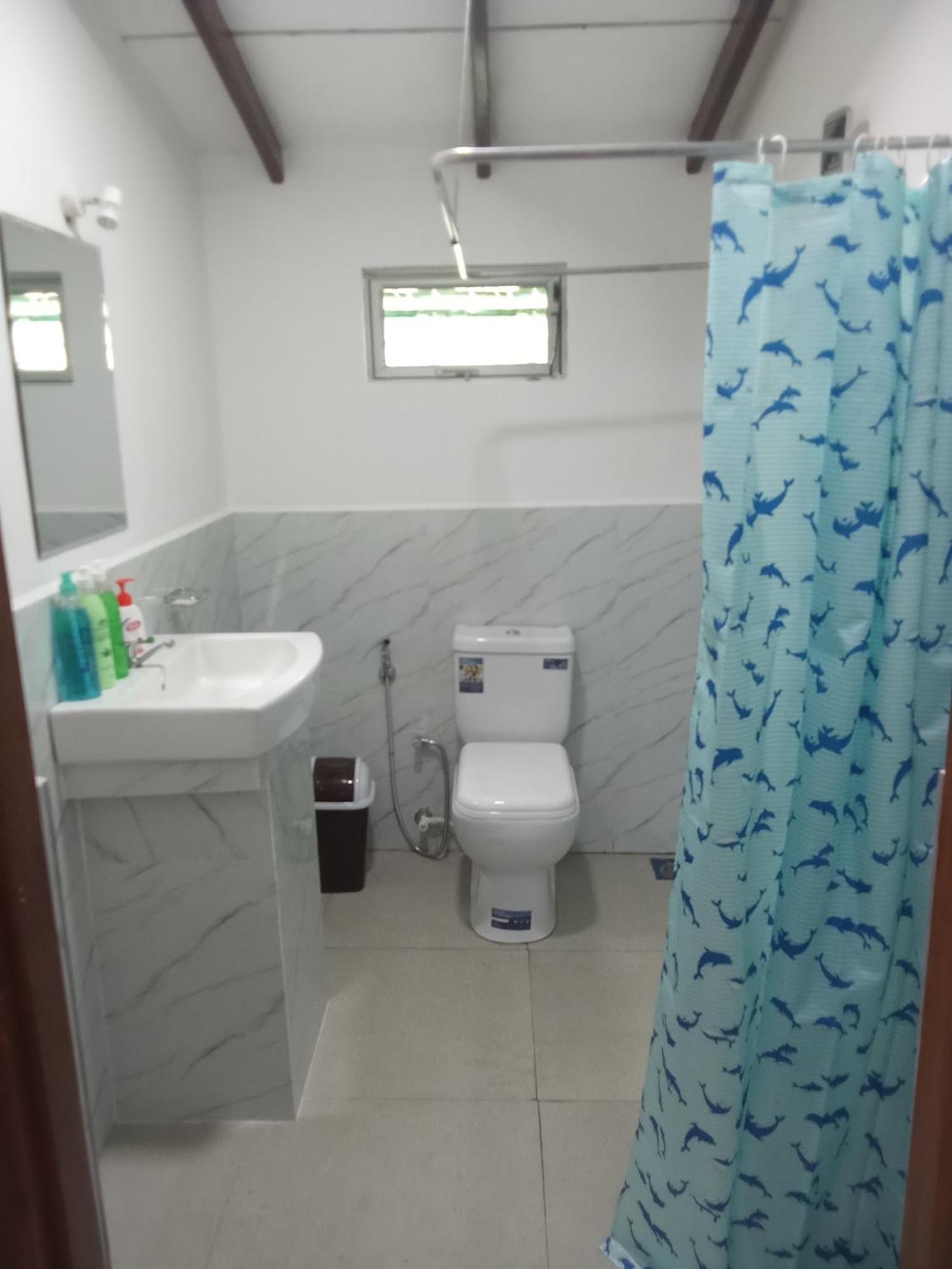 Kavee Transit Hotel Katunayaka Ngoại thất bức ảnh