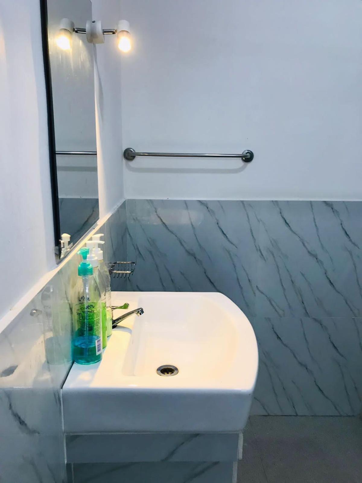 Kavee Transit Hotel Katunayaka Ngoại thất bức ảnh