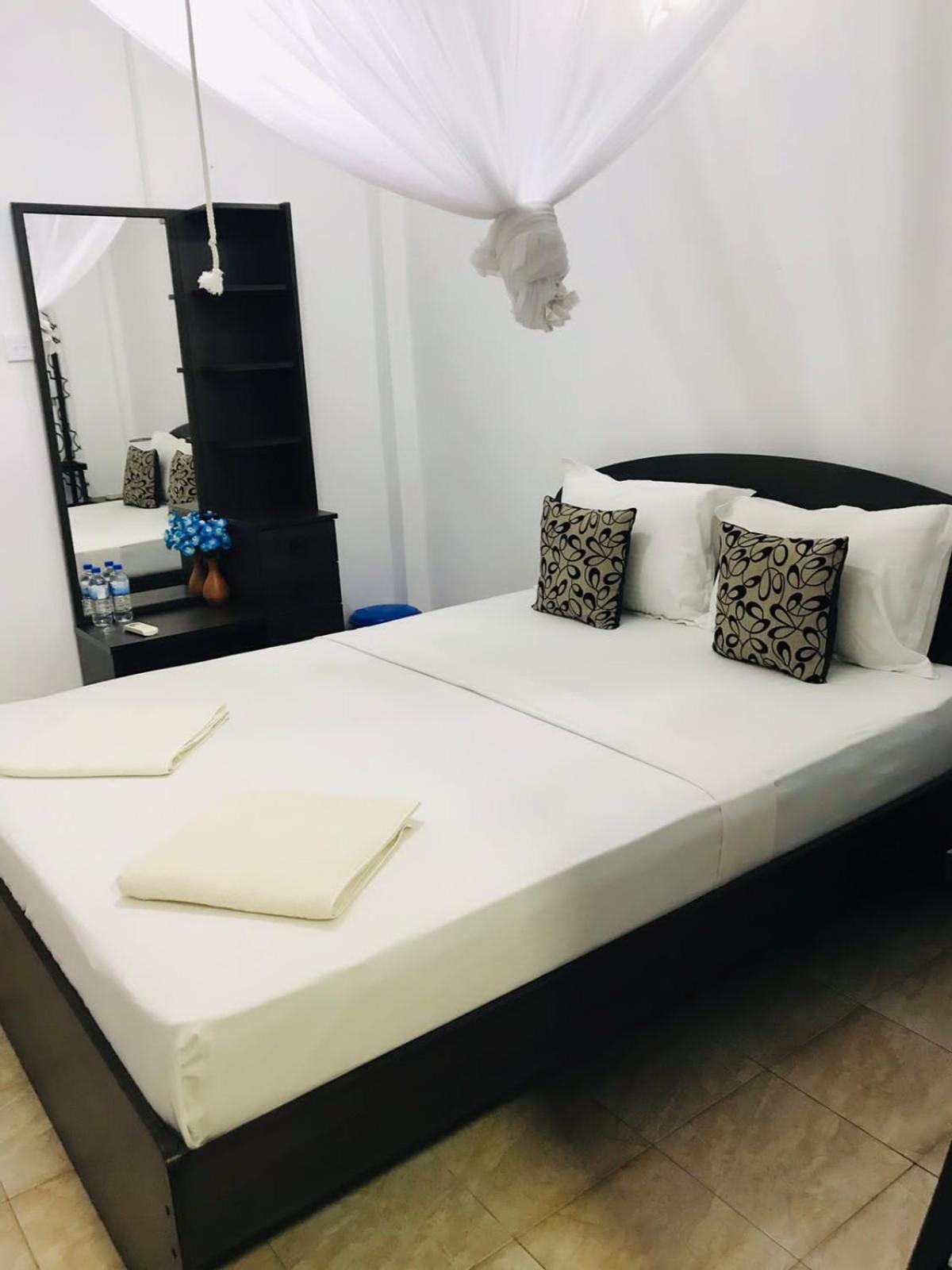 Kavee Transit Hotel Katunayaka Ngoại thất bức ảnh