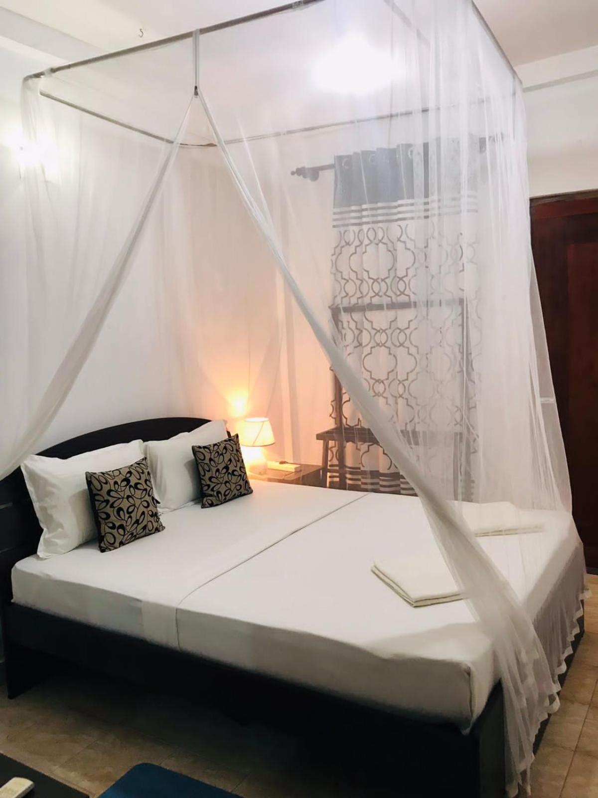 Kavee Transit Hotel Katunayaka Ngoại thất bức ảnh